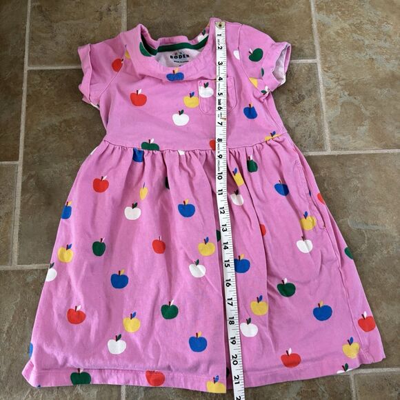 Mini Boden Dress Girls Size 4-5 Pink Apples Short Sleeve Cute Chic - Picture 4 of 4